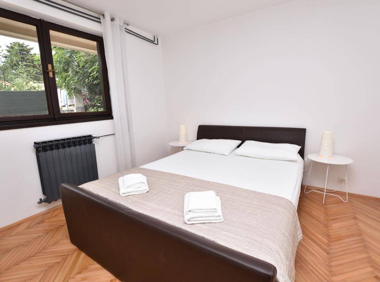 Apartment Ivan Primosten Exterior photo